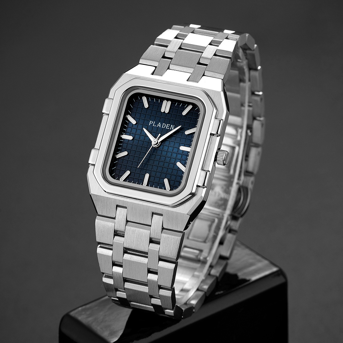 Luxury Brand Blue Dial Man Hig - Luxury Watch Magazine recension och pris
